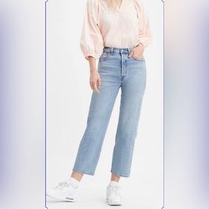 Levi’s Ribcage Straight Jean